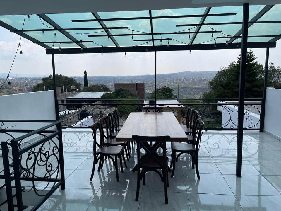 Terraza Alta con Vista a la Barranca
